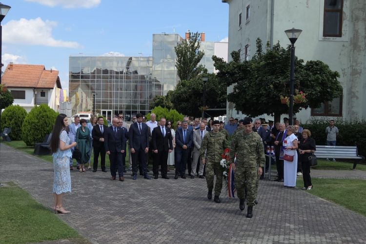 Slika /slike/Priopcenja/otok (5).jpg